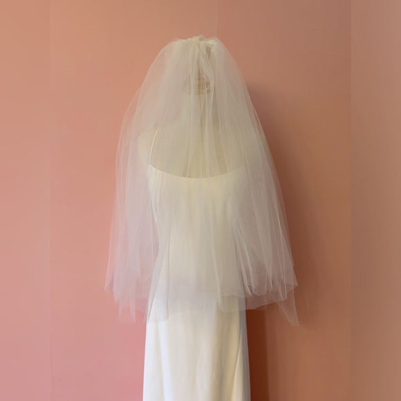 Two Tier Short Wedding Veil with Comb Waist Length - Picture 6 of 7